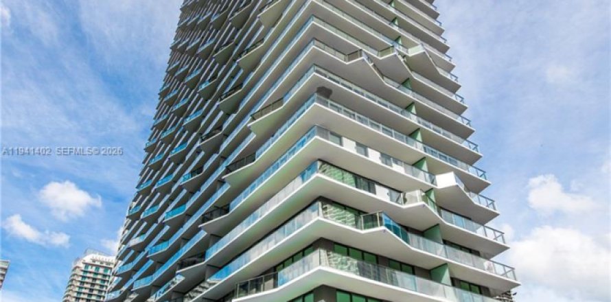 Condo in Miami, Florida, 2 bedrooms  № 2062896