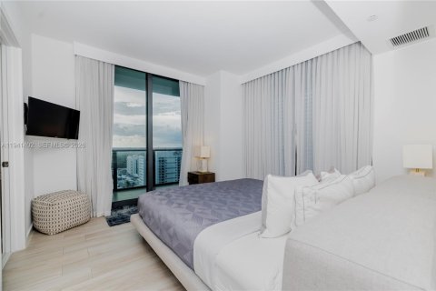 Condo in Miami, Florida, 2 bedrooms  № 2062896 - photo 17