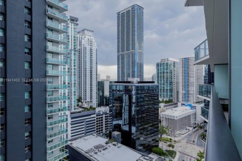 Condo in Miami, Florida, 2 bedrooms  № 2062896 - photo 30