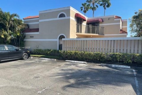 Townhouse in Delray Beach, Florida 3 bedrooms, 123.19 sq.m. № 2057418