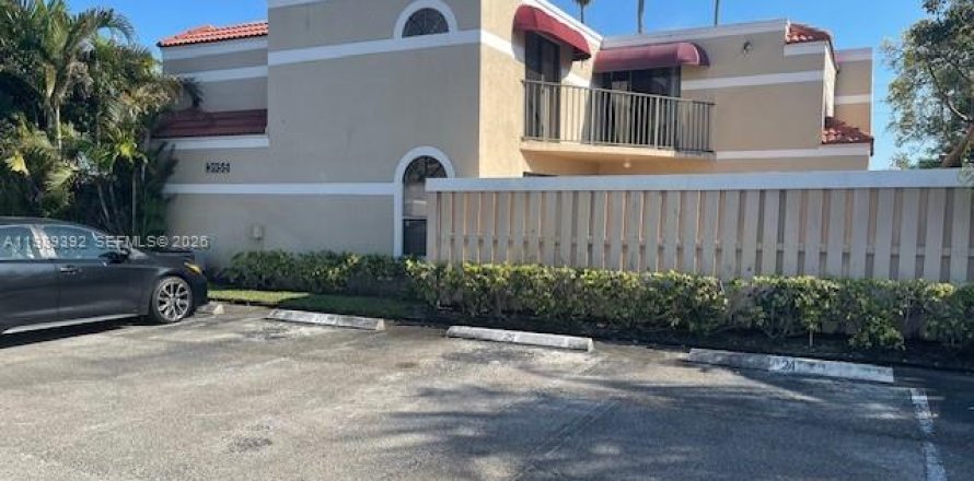 Townhouse in Delray Beach, Florida 3 bedrooms, 123.19 sq.m. № 2057418