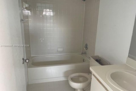 Townhouse in Delray Beach, Florida 3 bedrooms, 123.19 sq.m. № 2057418 - photo 7