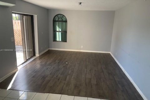 Townhouse in Delray Beach, Florida 3 bedrooms, 123.19 sq.m. № 2057418 - photo 5