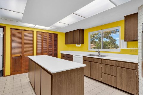 Casa en venta en Brandon, Florida, 4 dormitorios, 232.81 m2 № 1907915 - foto 10