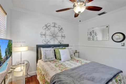 House in Coral Springs, Florida 4 bedrooms, 179.77 sq.m. № 1779410 - photo 17