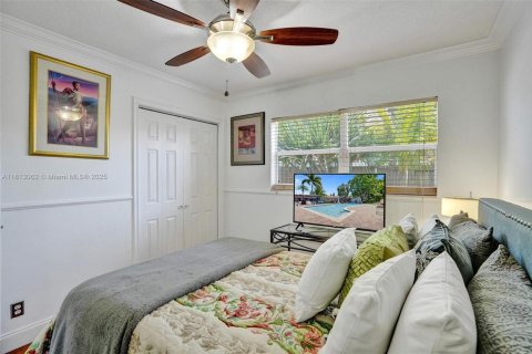 House in Coral Springs, Florida 4 bedrooms, 179.77 sq.m. № 1779410 - photo 18