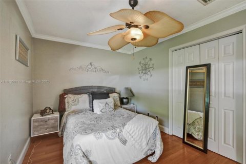 House in Coral Springs, Florida 4 bedrooms, 179.77 sq.m. № 1779410 - photo 12