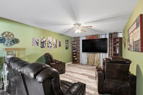 Villa ou maison à vendre à Riverview, Floride: 4 chambres, 254.46 m2 № 2411713 - photo 17