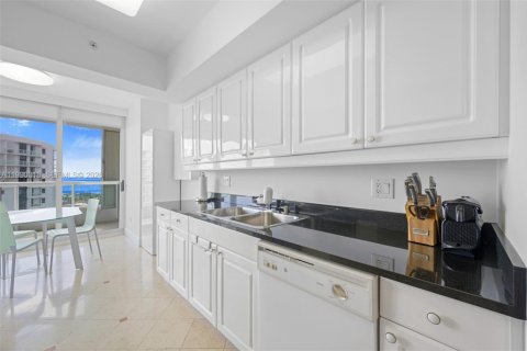 Apartment in Aventura, Florida 2 bedrooms, 173.26 sq.m. № 2063061 - photo 10