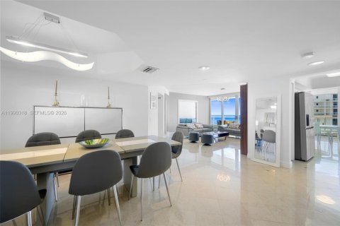 Apartment in Aventura, Florida 2 bedrooms, 173.26 sq.m. № 2063061 - photo 9