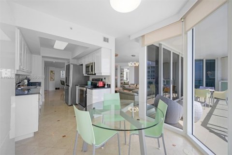 Apartment in Aventura, Florida 2 bedrooms, 173.26 sq.m. № 2063061 - photo 13