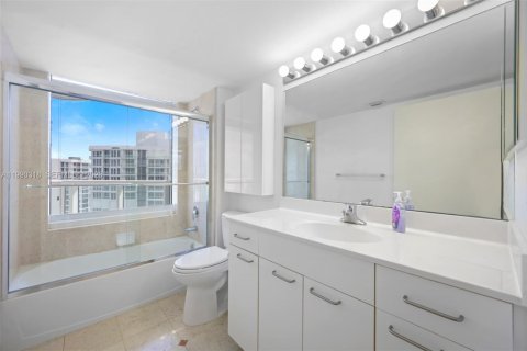 Apartment in Aventura, Florida 2 bedrooms, 173.26 sq.m. № 2063061 - photo 23