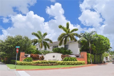 Condo in Miami Gardens, Florida, 2 bedrooms  № 1880214 - photo 1