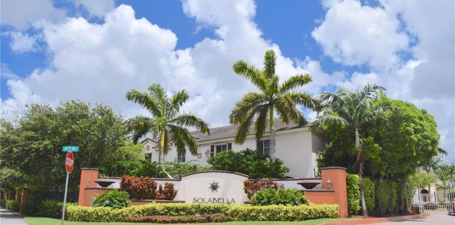 Condo in Miami Gardens, Florida, 2 bedrooms  № 1880214