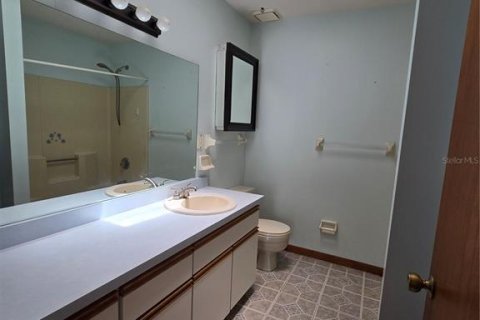 House in Ocklawaha, Florida 3 bedrooms, 304.07 sq.m. № 1883277 - photo 18