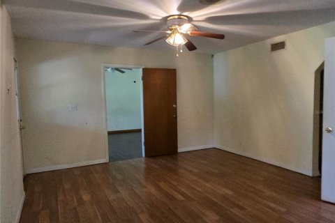 House in Ocklawaha, Florida 3 bedrooms, 304.07 sq.m. № 1883277 - photo 27