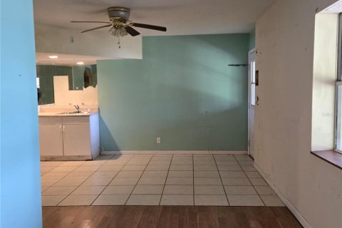 House in Ocklawaha, Florida 3 bedrooms, 304.07 sq.m. № 1883277 - photo 25