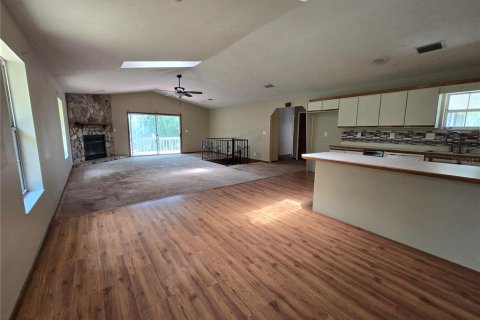 House in Ocklawaha, Florida 3 bedrooms, 304.07 sq.m. № 1883277 - photo 6