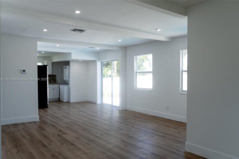 Villa ou maison à vendre à Fort Lauderdale, Floride: 2 chambres, 92.9 m2 № 1935780 - photo 5