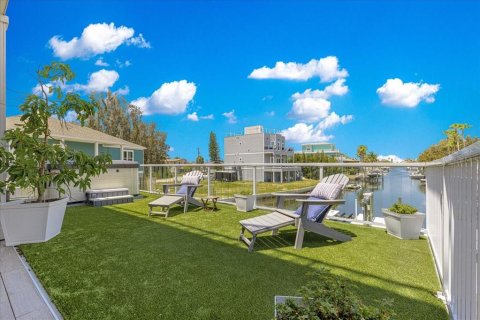 Купить виллу или дом в Гудзон, Флорида 3 комнаты, 222.97м2, № 2222482 - фото 18