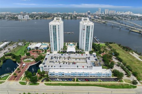 Copropriété à vendre à Holly Hill, Floride: 2 chambres, 155.15 m2 № 2283737 - photo 19
