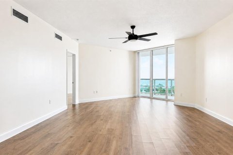 Copropriété à vendre à Holly Hill, Floride: 2 chambres, 155.15 m2 № 2283737 - photo 2