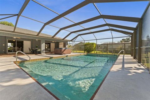 Casa en venta en Port Charlotte, Florida, 4 dormitorios, 288.65 m2 № 2432725 - foto 2