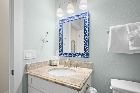 House in Holmes Beach, Florida 3 bedrooms, 111.02 sq.m. № 1734625 - photo 30