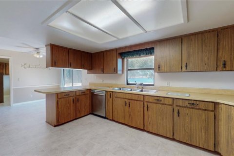 Casa en venta en Eustis, Florida, 4 dormitorios, 352.94 m2 № 2230101 - foto 14