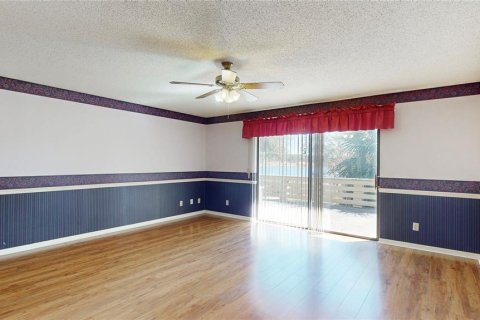 Casa en venta en Eustis, Florida, 4 dormitorios, 352.94 m2 № 2230101 - foto 24