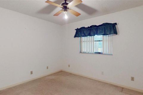 Casa en venta en Eustis, Florida, 4 dormitorios, 352.94 m2 № 2230101 - foto 28