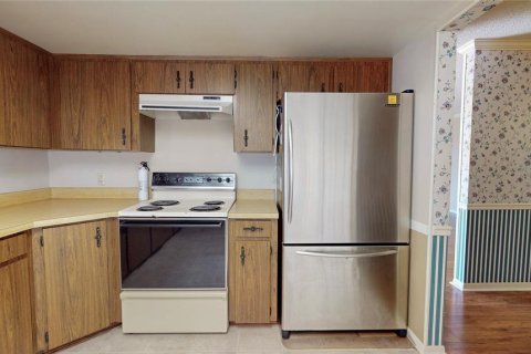 Casa en venta en Eustis, Florida, 4 dormitorios, 352.94 m2 № 2230101 - foto 16
