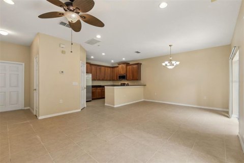 Townhouse in Tampa, Florida 3 bedrooms, 154.68 sq.m. № 2123085 - photo 17