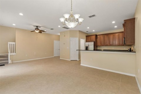 Townhouse in Tampa, Florida 3 bedrooms, 154.68 sq.m. № 2123085 - photo 21