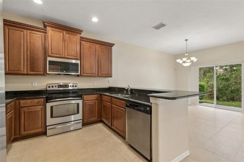 Townhouse in Tampa, Florida 3 bedrooms, 154.68 sq.m. № 2123085 - photo 28