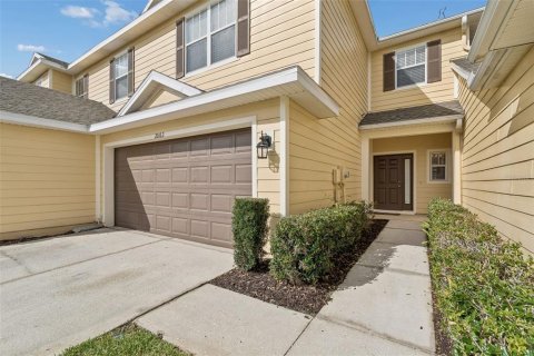 Townhouse in Tampa, Florida 3 bedrooms, 154.68 sq.m. № 2123085 - photo 5
