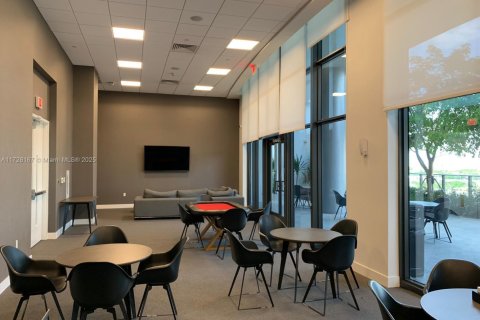Condominio en venta en Miami, Florida, 1 dormitorio, 69.86 m2 № 1478148 - foto 22