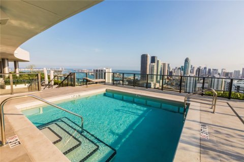 Condominio en venta en Miami, Florida, 1 dormitorio, 69.86 m2 № 1478148 - foto 16
