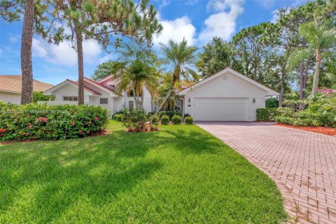 Casa en venta en Palm City, Florida, 3 dormitorios, 206.34 m2 № 1796487 - foto 1