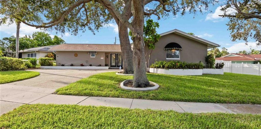 Casa en Seminole, Florida 2 dormitorios, 133.78 m2 № 1902939
