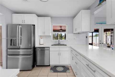 Villa ou maison à vendre à Cooper City, Floride: 3 chambres, 162.86 m2 № 1949718 - photo 7