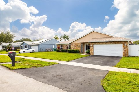 Villa ou maison à vendre à Cooper City, Floride: 3 chambres, 162.86 m2 № 1949718 - photo 26
