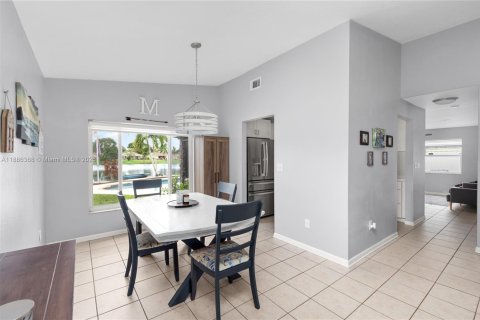 Villa ou maison à vendre à Cooper City, Floride: 3 chambres, 162.86 m2 № 1949718 - photo 4