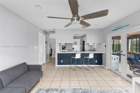 Villa ou maison à vendre à Cooper City, Floride: 3 chambres, 162.86 m2 № 1949718 - photo 11