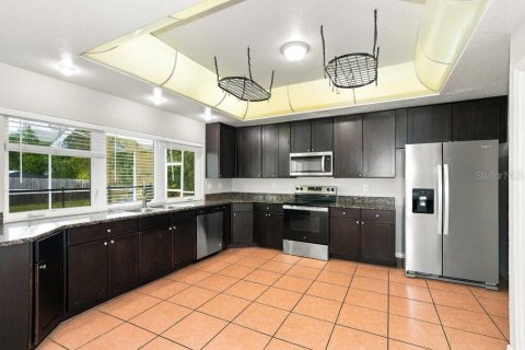 Villa ou maison à louer à Weeki Wachee, Floride: 5 chambres, 317.35 m2 № 2408842 - photo 6
