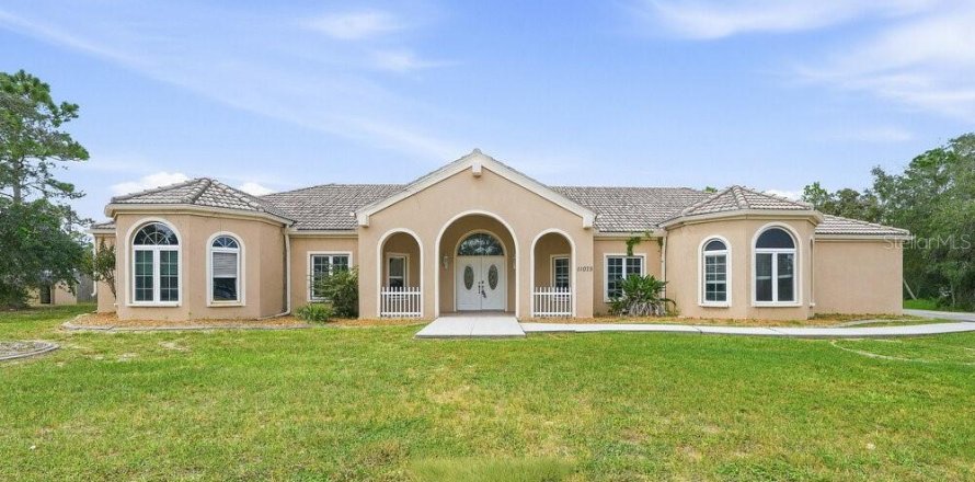 Villa ou maison à Weeki Wachee, Floride 5 chambres, 317.35 m2 № 2408842