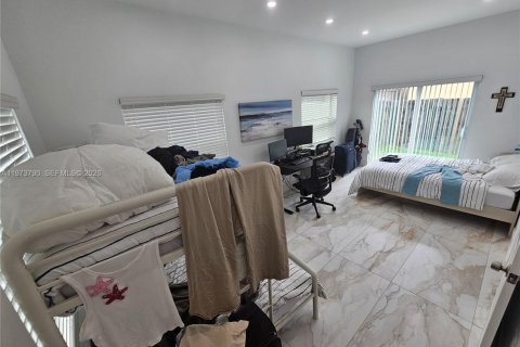 Casa en alquiler en Hollywood, Florida, 1 dormitorio, 74.32 m2 № 2033421 - foto 21