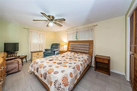 House in Holiday, Florida 3 bedrooms, 103.12 sq.m. № 1806671 - photo 15