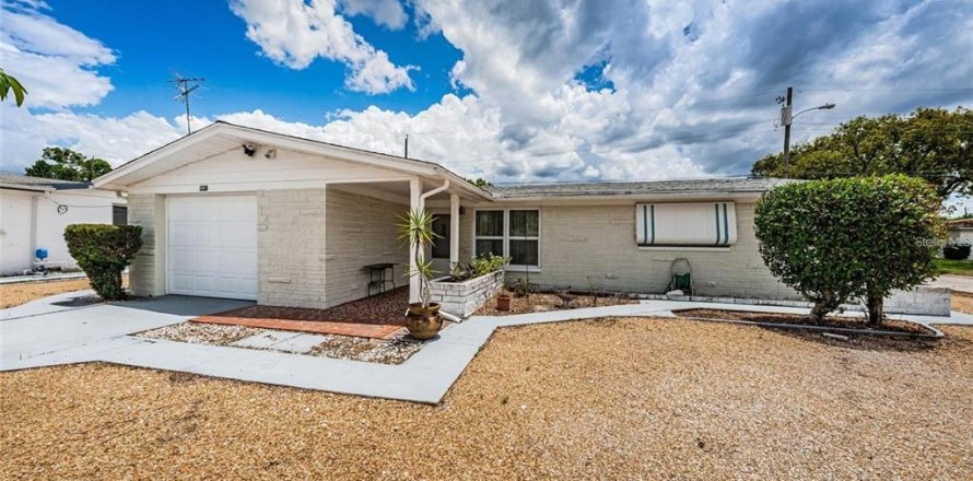 Casa en Holiday, Florida 3 dormitorios, 103.12 m2 № 1806671