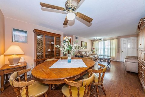 House in Holiday, Florida 3 bedrooms, 103.12 sq.m. № 1806671 - photo 8